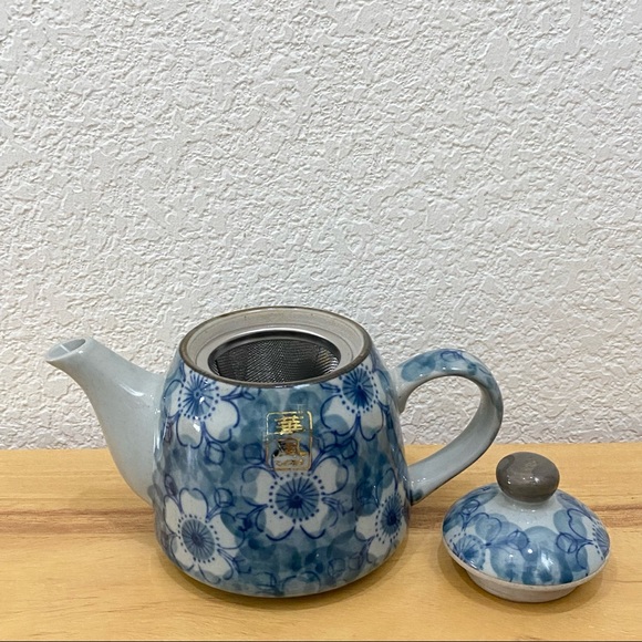 Vintage Asian Blue Floral Porcelain Teapot - Picture 2 of 13